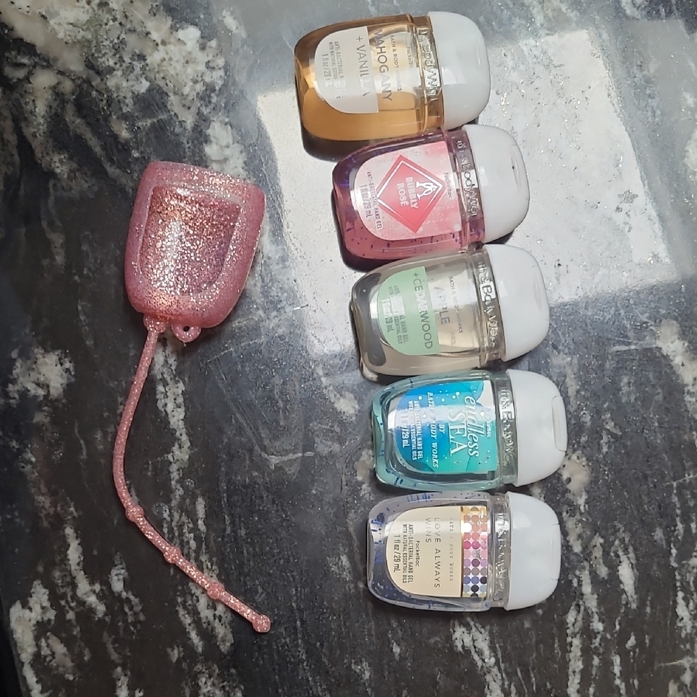 Bath & Body Works Hand Sanitizer Set with Pink Glitter Holder
